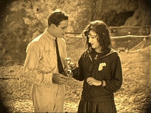 Mostra de cinema mudo exibe filmes como antigamente: Esposa e Mártir Mostra de cinema mudo exibe filmes como antigamente: Esposa e Mártir