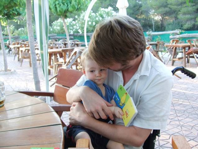 Eu Respiro: Neil Platt com seu filho de apenas 1 ano de idade
