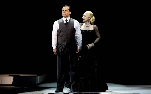 Evita: musical estreou em março no Teatro Alfa