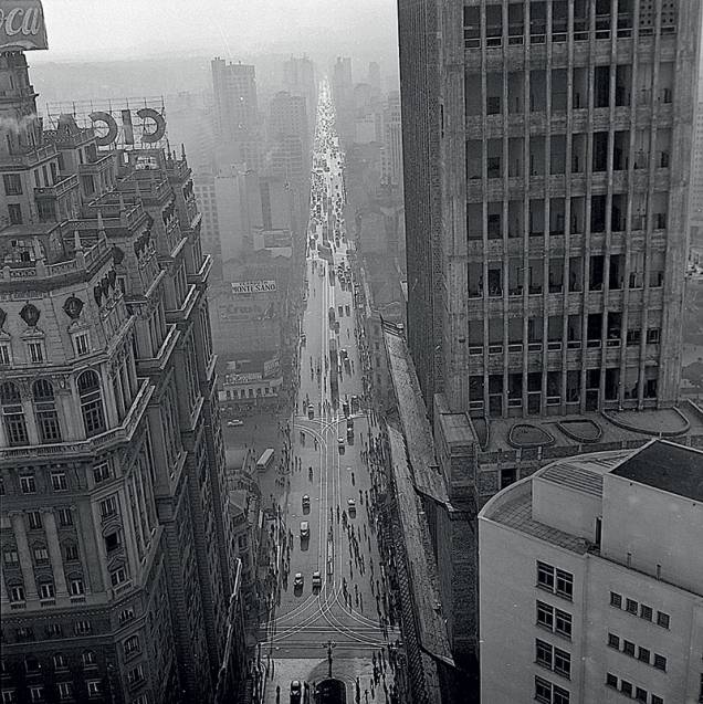 Na mostra: comerciais, registros de arquitetura e retratos Na mostra: comerciais, registros de arquitetura e retratos