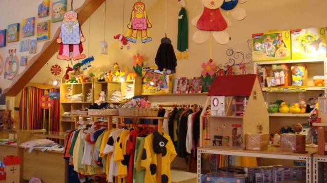 Criada em 2001, a loja Fábrica Idéias vende brinquedos para incentivar a imaginação