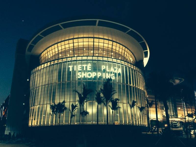Tietê Plaza Shopping: localizado na Zona Oeste da cidade Tietê Plaza Shopping: localizado na Zona Oeste da cidade