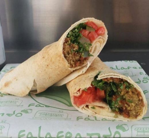 Kebab de falafel do food truck Falafeando, presente (Foto: Reprodução Facebook)