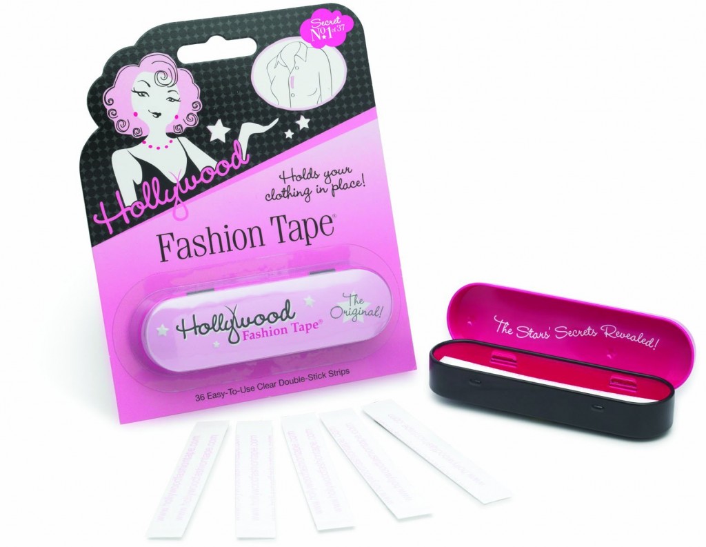 Fita adesiva 'fashion tape' é usada para fixar o tecido na pele de maneira imperceptível (Foto: divulgação)