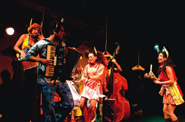 Teatro e música no ótimo Felizardo Teatro e música no ótimo Felizardo