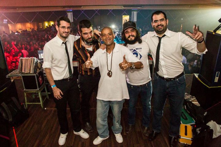 KL Jay entre os organizadores da festa Filipe Luna e Bruno Torturra Elohim Barros e Guilherme Luna
