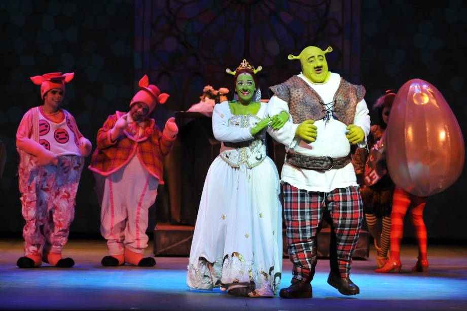 	Giulia Nadruz e Diego Luri vivem o par romântico improvável de Shrek, o Musical