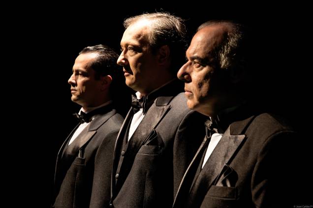 	Clóvis Gonçalves, Paulo Marcello e Washington Luiz  em cena da peça Anatomia Woyzeck, da cia. Razões Inversas