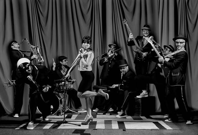 Ambervision: big band paulistana apresenta sucessos dos anos 60 aos 90 Ambervision: big band paulistana apresenta sucessos dos anos 60 aos 90