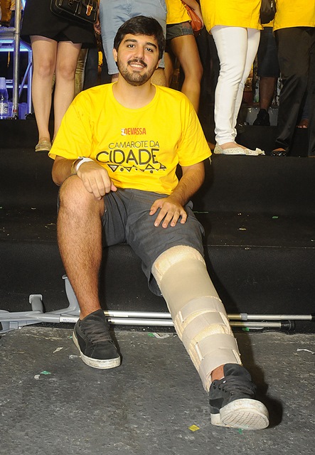FRederico Haddad, no Anhembi: ele se machucou jogando futebol (Foto: Cida Souza) 