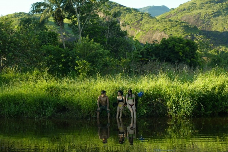 Duas irmãs viajam com um espetáculo mambembe: A Fuga da Mulher Gorila` Duas irmãs viajam com um espetáculo mambembe: A Fuga da Mulher Gorila`
