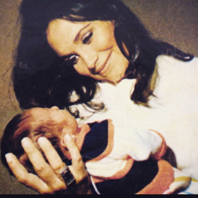 Gabriela Duarte - Amo tanto!... Feliz Dia,Mãe (na foto com a mãe, Regina Duarte)