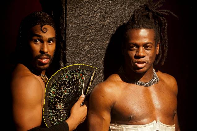 Jhe Oliveira e Rogério Britto na montagem voltada ao público gay