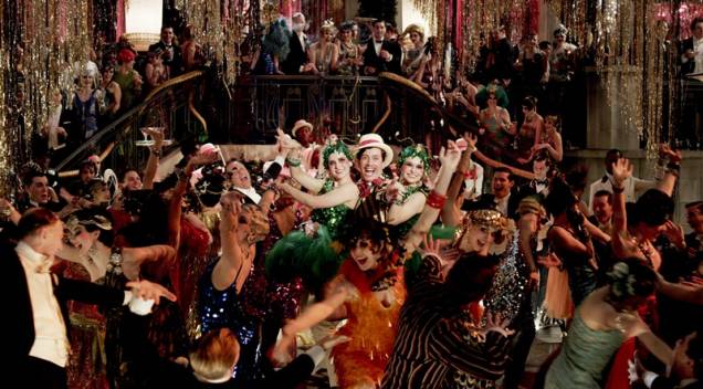 O Grande Gatsby: o milionário Jay Gatsby prepara uma grande festa em sua casa