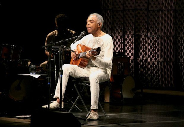 Gilberto Gil: imagem apagada de monumento (foto:Vera Donato)