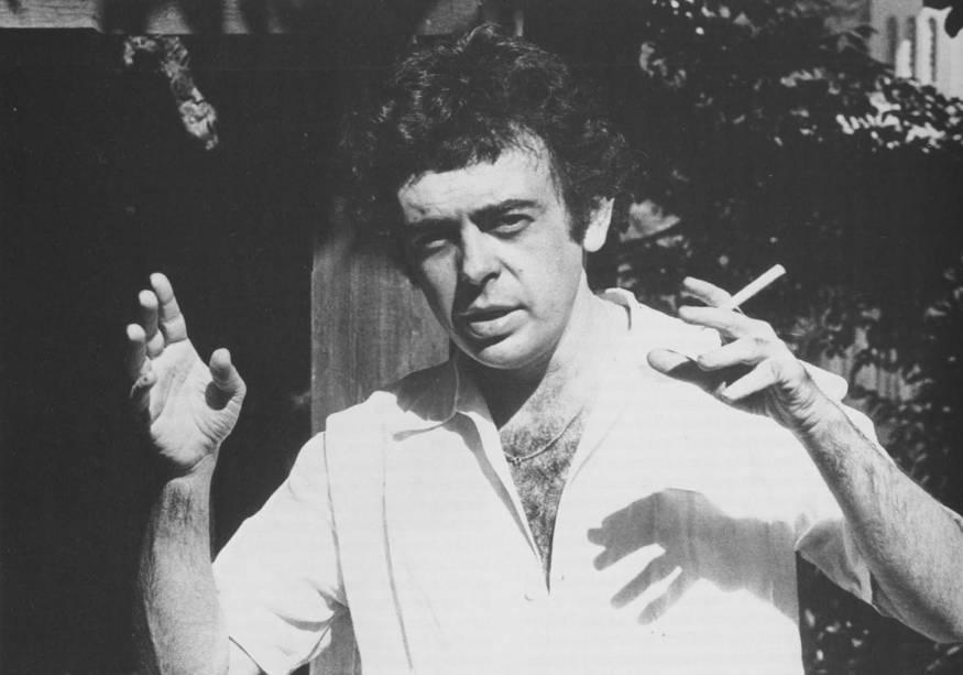 Glauber Rocha: diretor de filmes como Terra em Transe e Deus e o Diabo na Terra do Sol