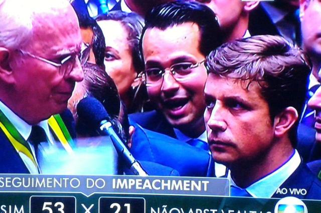 Quem é o “papagaio de pirata” que chamou a atenção durante a votação do impeachment?