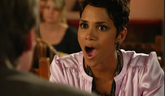 Suspeita de munição real em set interrompe novo filme com Halle Berry