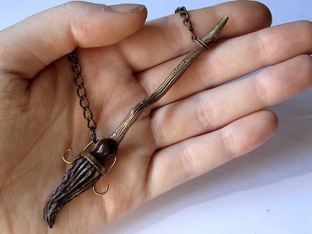 harry-potter-colar-de-vassoura