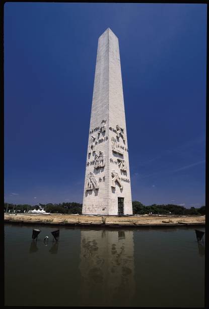 Obelisco do Ibirapuera: homenagem aos soldados mortos de 1932