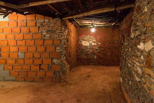 Diferentes tipos de construção aparecem dentro da estrutura Diferentes tipos de construção aparecem dentro da estrutura