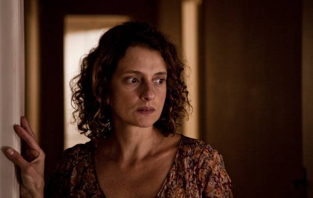 Hoje: Denise Fraga interpreta uma mulher tentando reconstruir sua vida depois da perda do marido Hoje: Denise Fraga interpreta uma mulher tentando reconstruir sua vida depois da perda do marido