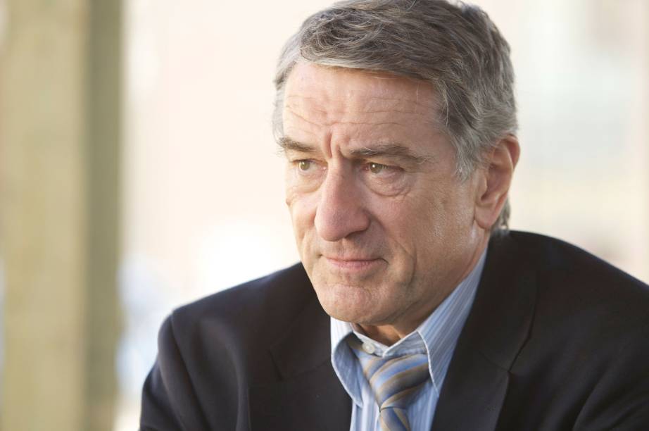 Robert De Niro é um agente prestes a se aposentar que vai decidir sobre a liberdade de Gerald