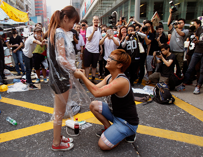Hong-Kong-Protester-Marriage-Proposa