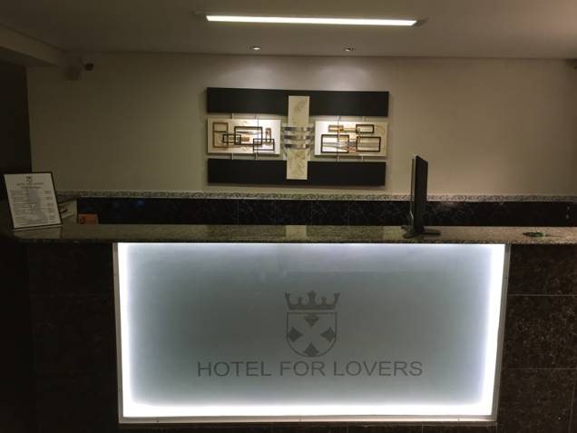 Hotel For Lovers