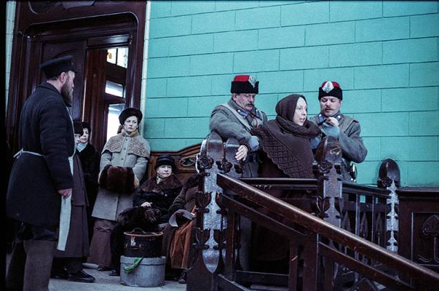 Cena do longa "A Mãe", de 1989, adaptação do diretor Gleb Panflov para o livro homônimo de Máximo Gorki (1868-1936)