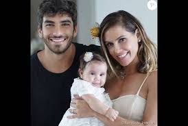 Deborah Secco e família