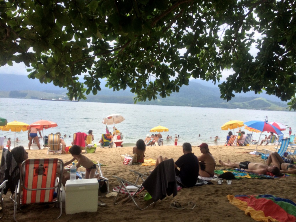 Feiticeira é uma das dez praias de Ilhabela que não apresentam boas condições para o banho de mar (Foto: Fábio Lemos Lopes) 