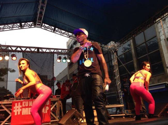 MC Nego Blue