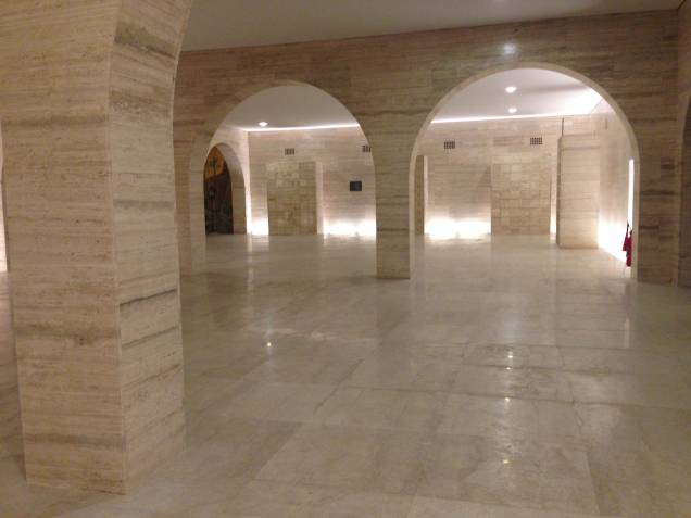 A cripta abriga grande parte dos restos mortais dos combatentes