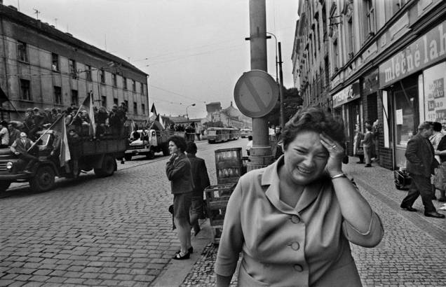 Registro da Primavera de Praga pelas lentes de Josef Koudelka Registro da Primavera de Praga pelas lentes de Josef Koudelka