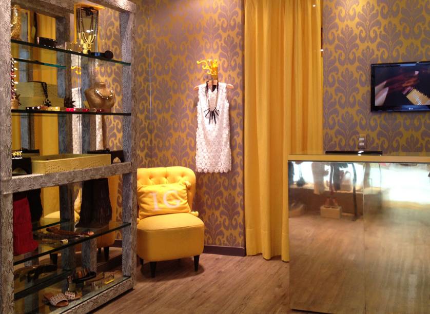 Isabella Giobbi: marca de roupas e acessórios femininos
