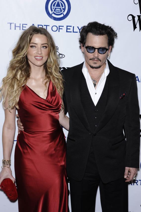 Amber Heard e Johnny Depp (Foto: Reprodução/Twitter)