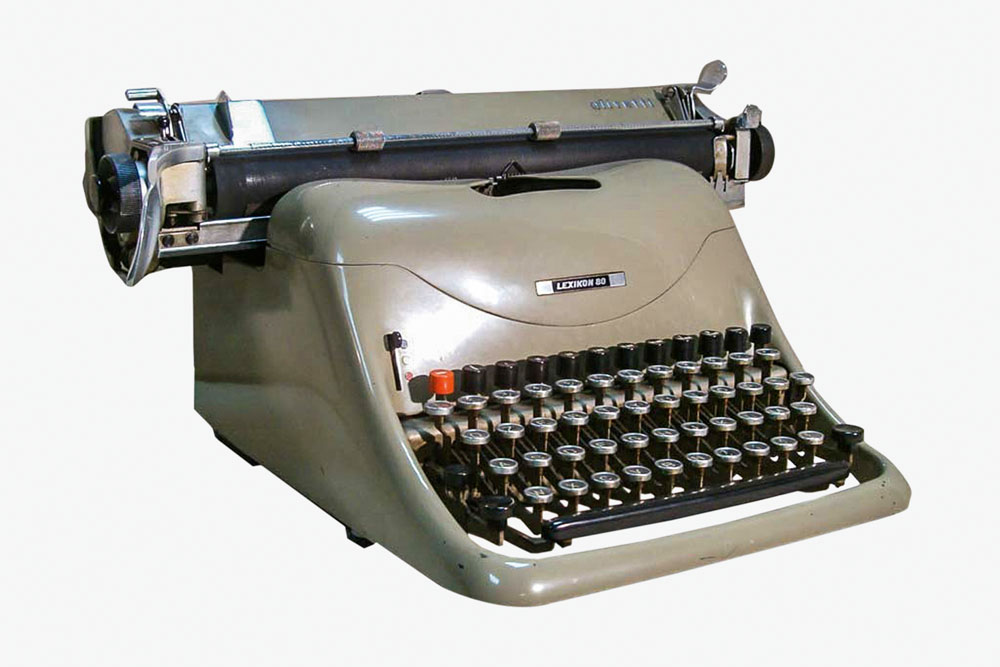 Máquina de escrever Olivetti Lexikon 80.