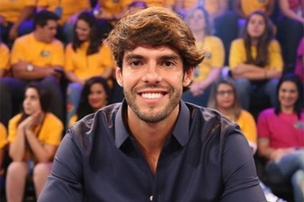 Prima de Kaká entrega namoro de jogador com modelo