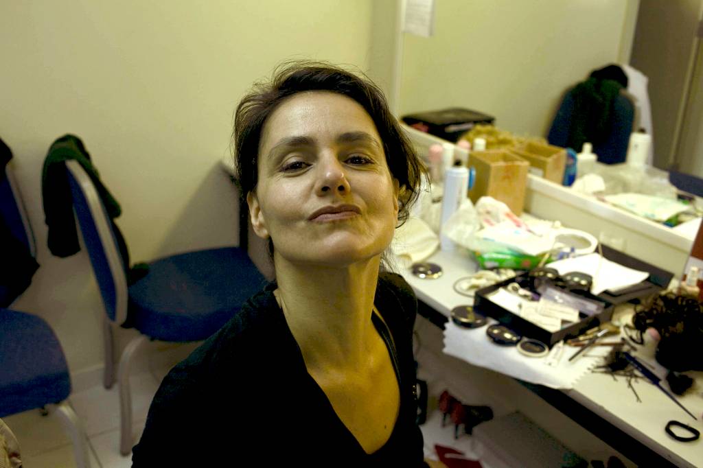 Lavínia Pannunzio no camarim de "Vidas Privadas"; (Foto: Fernando Salles)