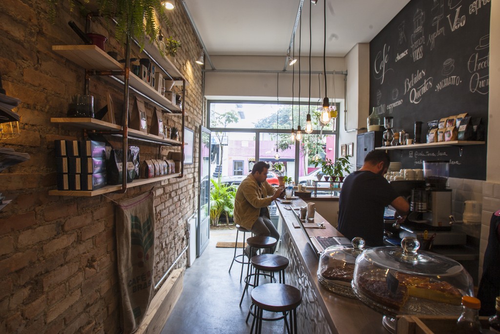 Interior da cafeteria Torra Clara Caf&eacute;, em Pinheiros (Foto: Mario Rodrigues)