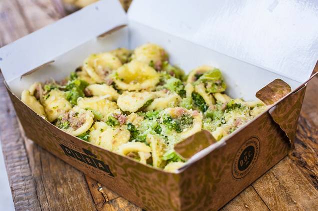 O orecchiette vem ao molho de parmesão, brócolis e linguiça e compõe o quarteto de massas do menu O orecchiette vem ao molho de parmesão, brócolis e linguiça e compõe o quarteto de massas do menu