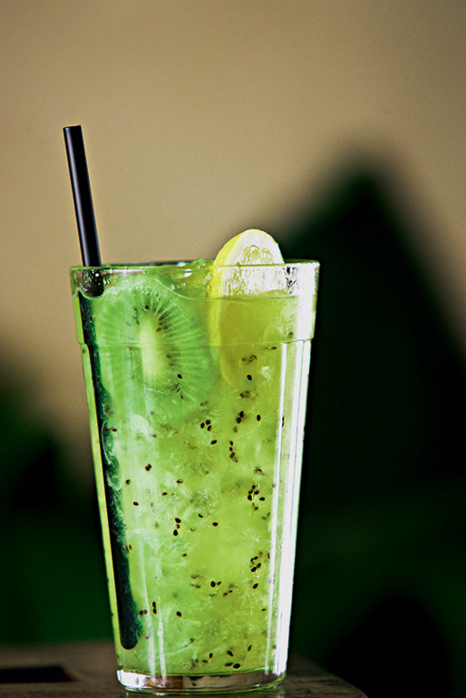 Drinque kiwi limoncello