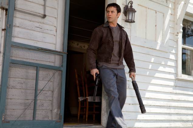 Looper: Assassinos do Futuro: nesta ficção científica, personagem volta ao passado para matar a si mesmo Looper: Assassinos do Futuro: nesta ficção científica, personagem volta ao passado para matar a si mesmo
