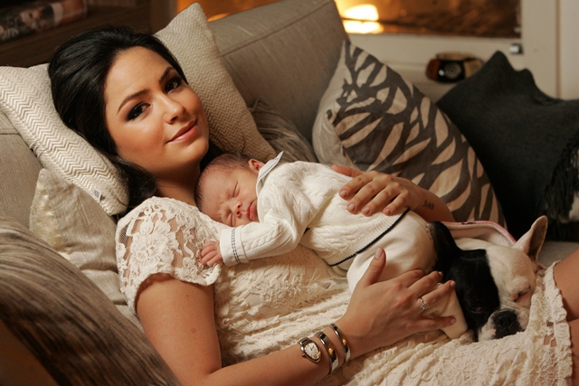 Lu Tranchesi apresenta o filho Antonio: “Adoro trocar fralda e dar banho”