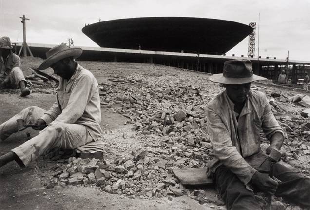 São os homens que protagonizaram Construção de Brasília (1959), de Luiz Carlos Barreto