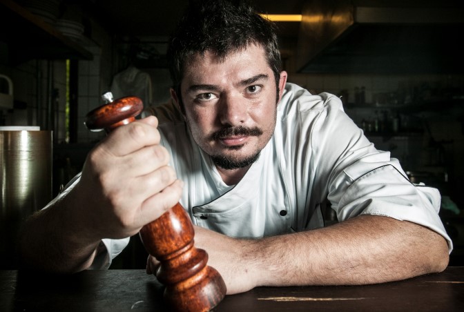 Luiz Emanuel: desde 4 de março titular do restaurante da Granja Viana (Foto: Lucas Lima)