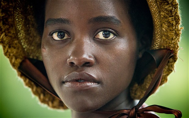 Lupita é filha de quenianos e concorre por 12 Anos de Escravidão
