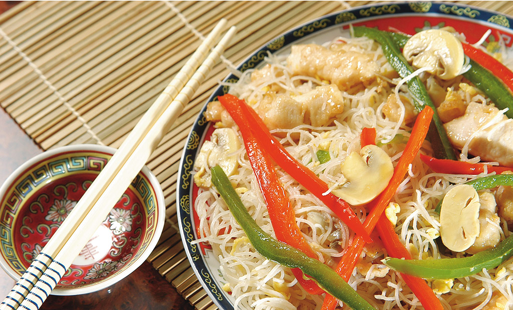 macarrao-light-macarrao-de-arroz-frango-e-champignon-do-china-house-divulgacao.jpeg