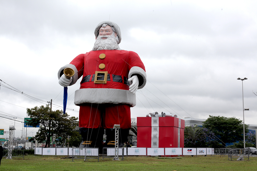 Papai Noel do Center Norte: 20 metros de altura